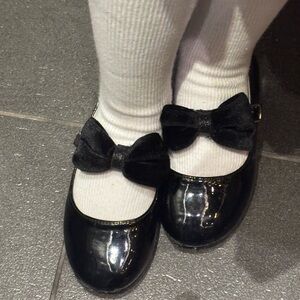 Gymboree toddler 9- Mary Jane Shoes with Bow